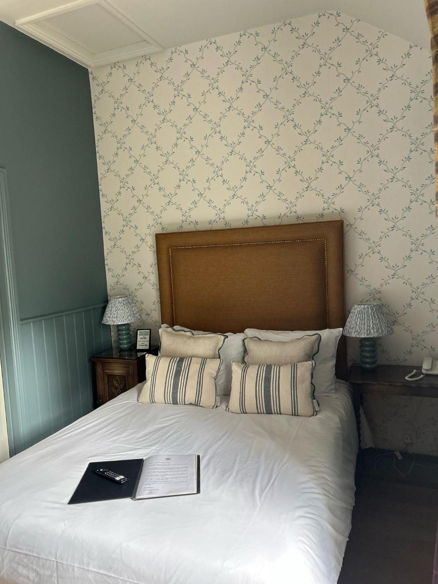 Bury St. Edmunds Ravenwood Hall Hotel מראה חיצוני תמונה