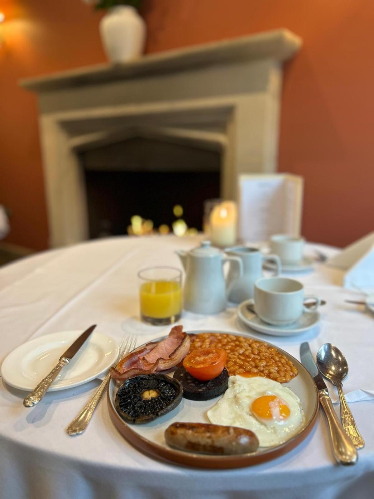 Bury St. Edmunds Ravenwood Hall Hotel מראה חיצוני תמונה
